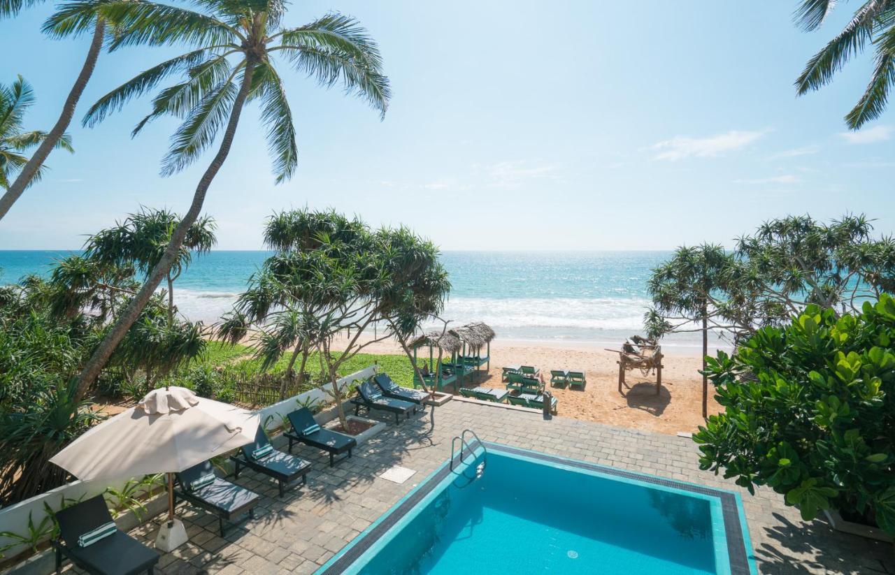 At Ease Beach Hotel Хіккадува Екстер'єр фото